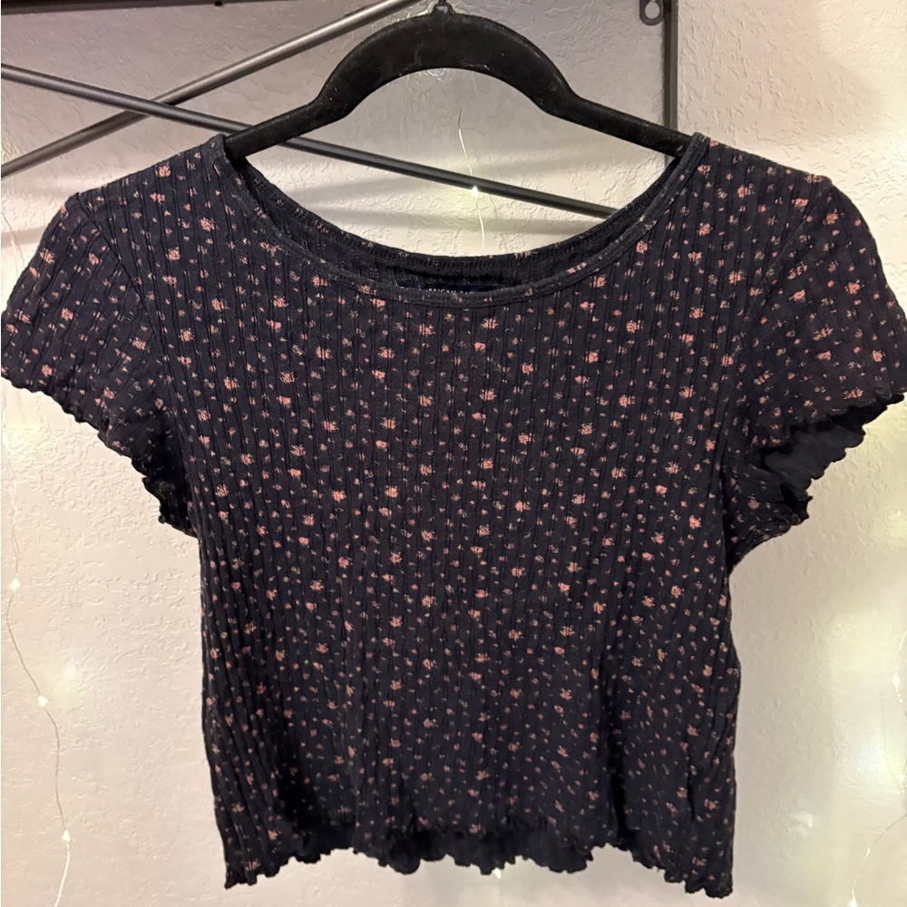 American Eagle Outfitters Black Floral Crop Top